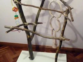 Eddies Play-stand