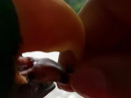 Help new Eclectus owner is tongue normal.