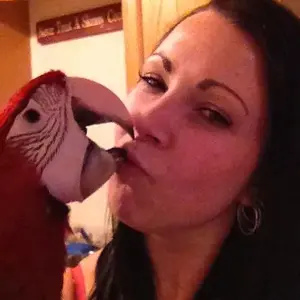 Kisses Her Mama :)